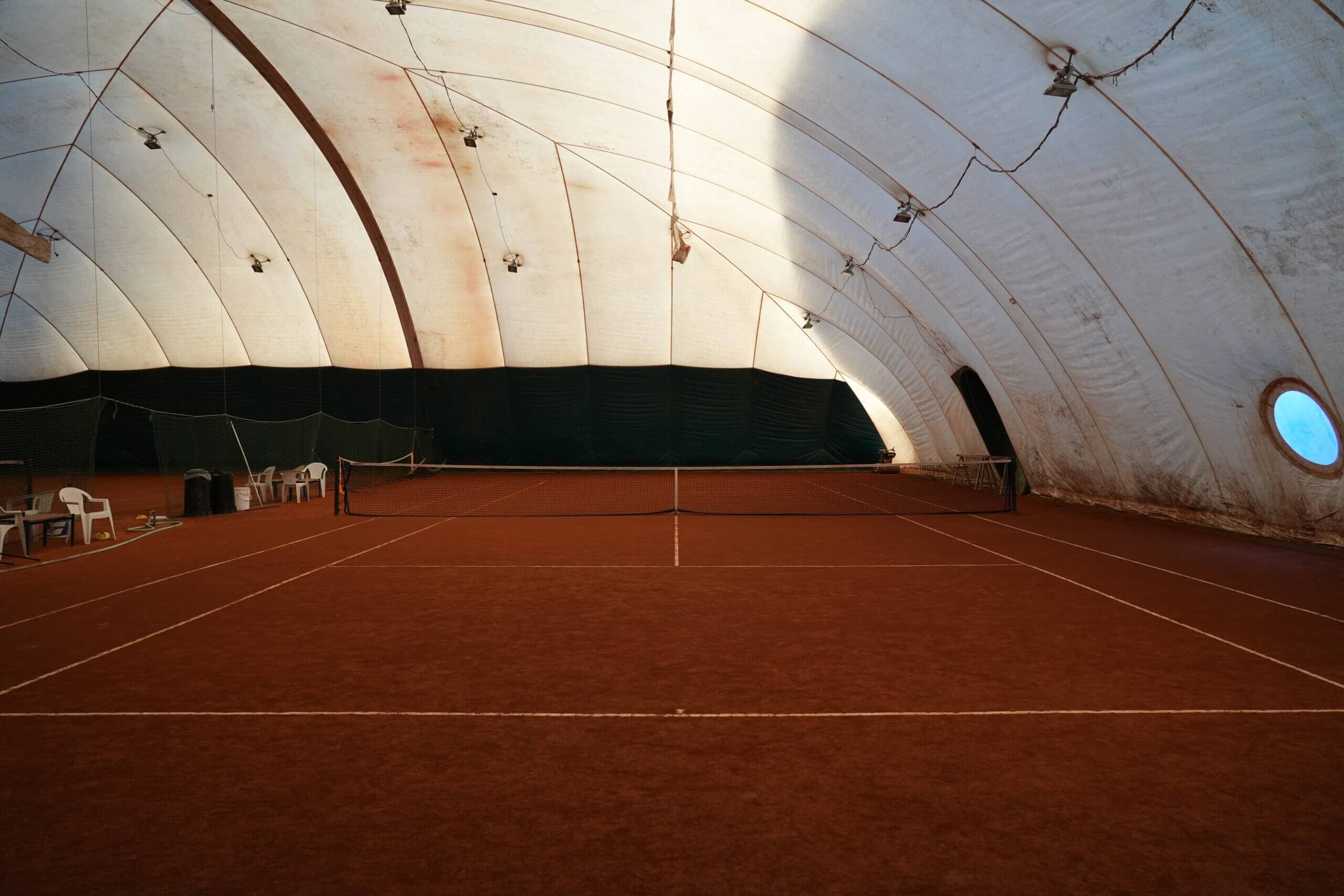Paletto del Tennis Club con indicazioni